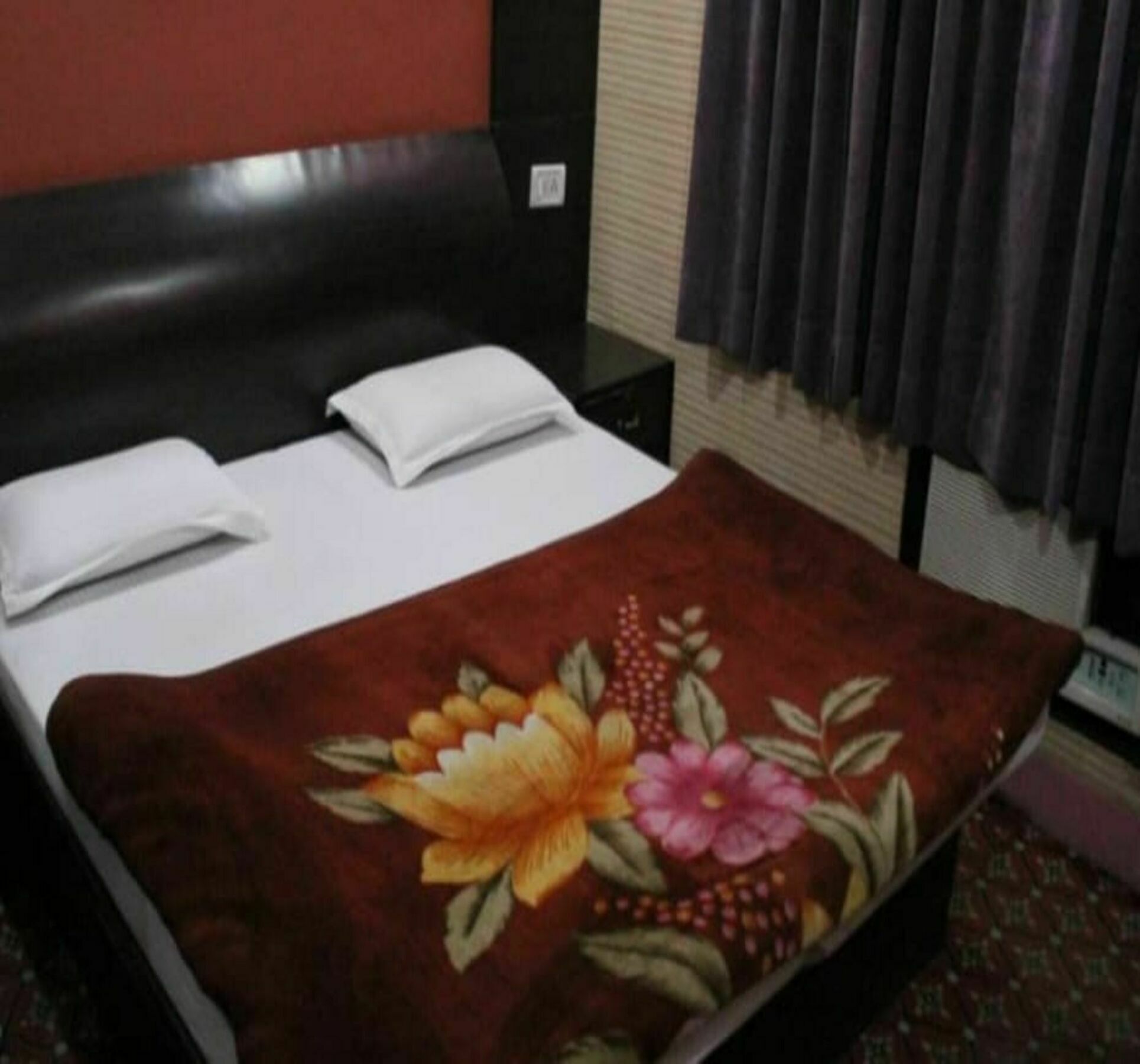 Hotel Red Rose Jammu Buitenkant foto